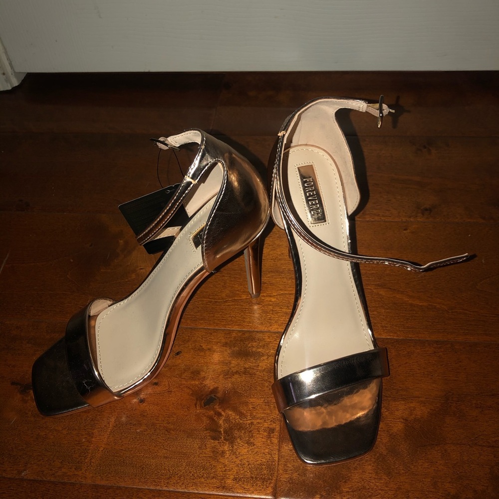 Rose gold stiletto - Picture 2 of 2